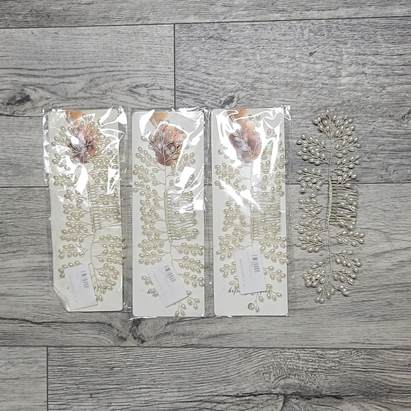 Accessories - NIB Pearl Hair Pieces (4 pieces)